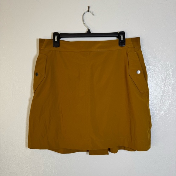 Athleta Vienna Cargo Skort - Picture 2 of 16